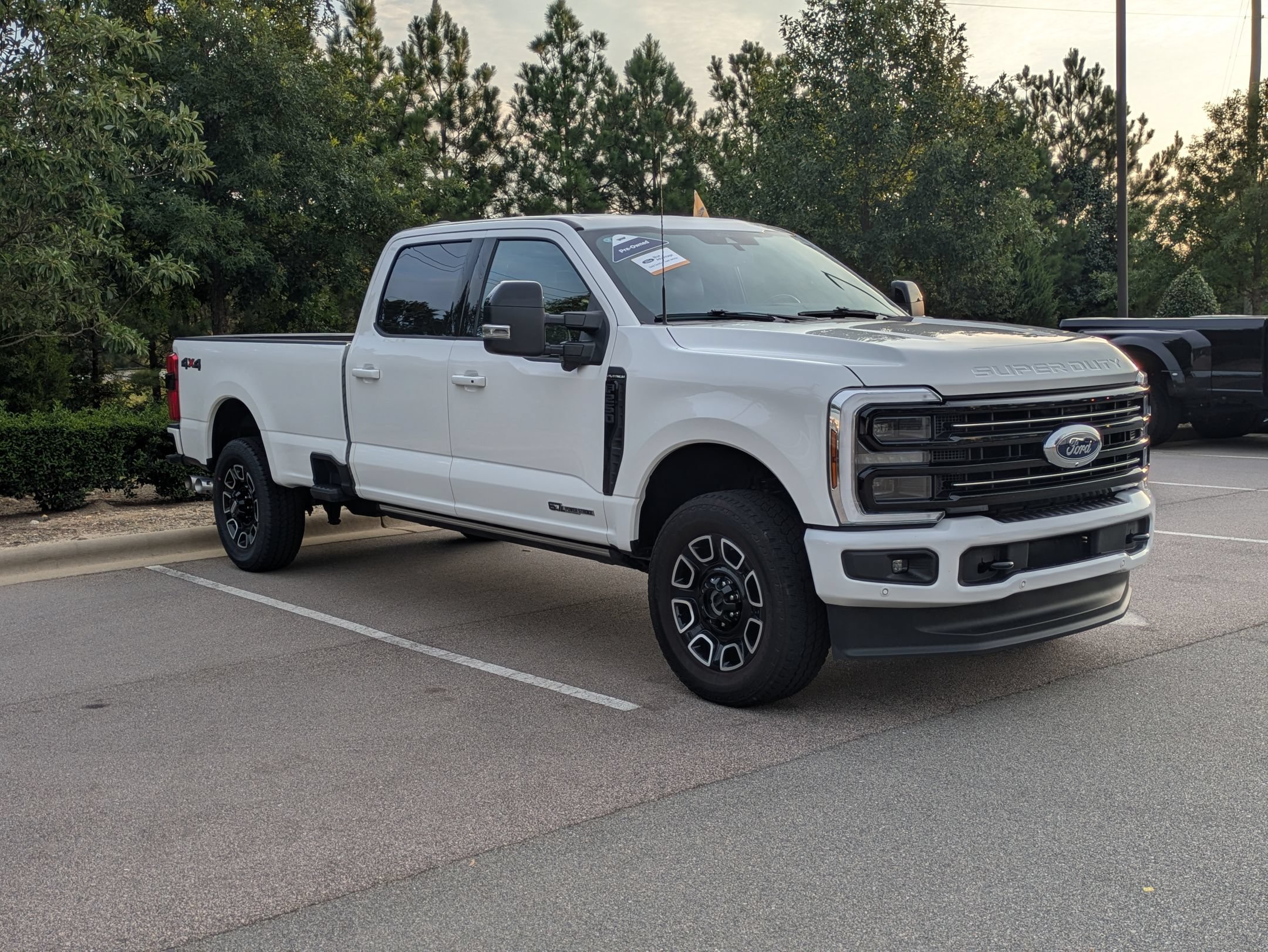 Certified 2025 Ford F250 Platinum AWD/4WD image 1