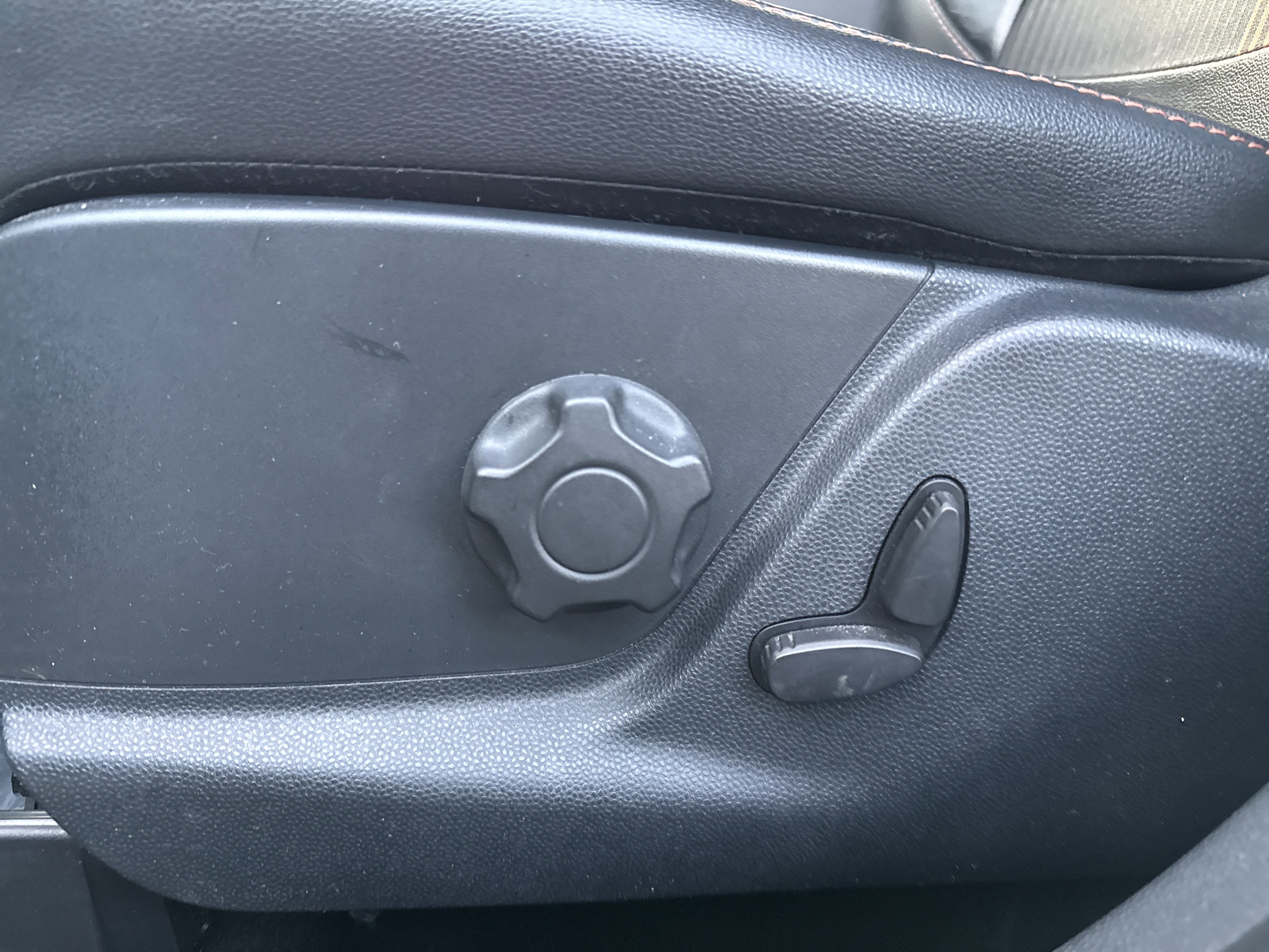 Certified 2018 Ford EcoSport SES image 13