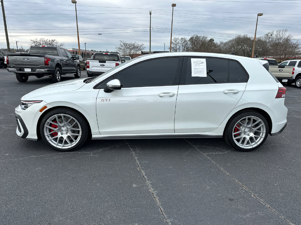 Used 2025 Volkswagen GTI SE FWD image 4