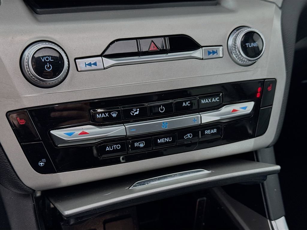 Certified 2023 Ford Explorer XLT w/ Equipment Group 202A image 15