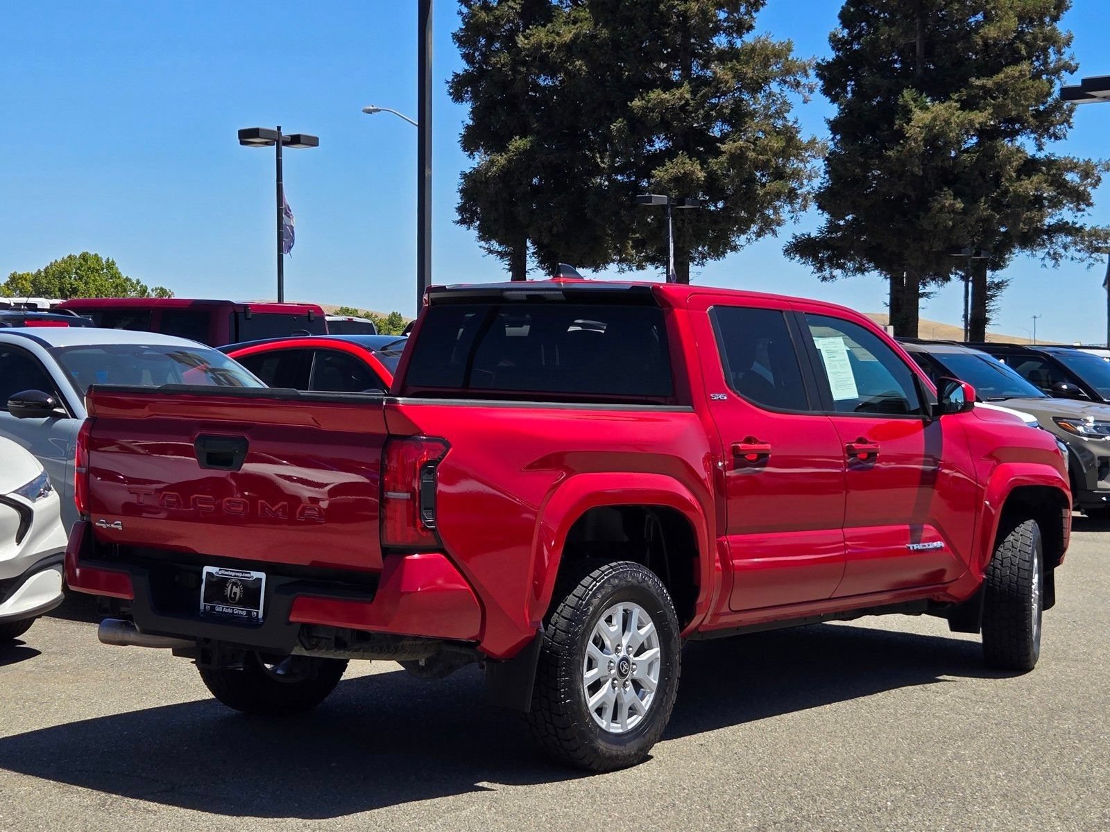 Used 2024 Toyota Tacoma SR5 AWD/4WD image 4