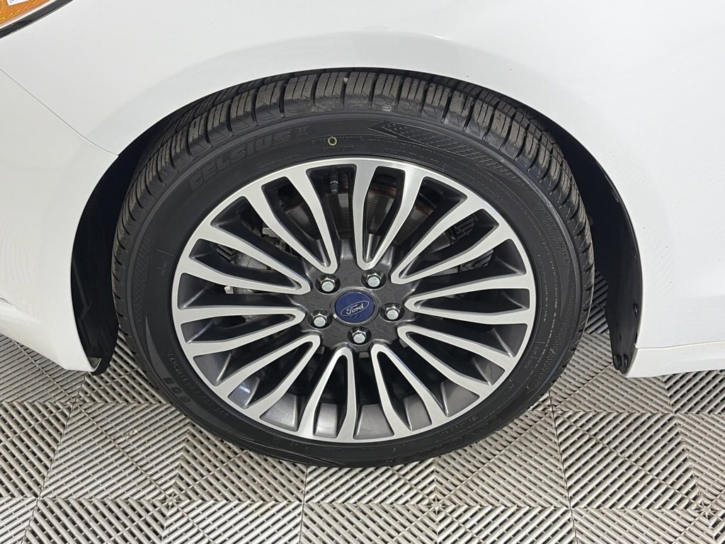 Certified 2018 Ford Fusion SE w/ Fusion SE Technology Package image 8