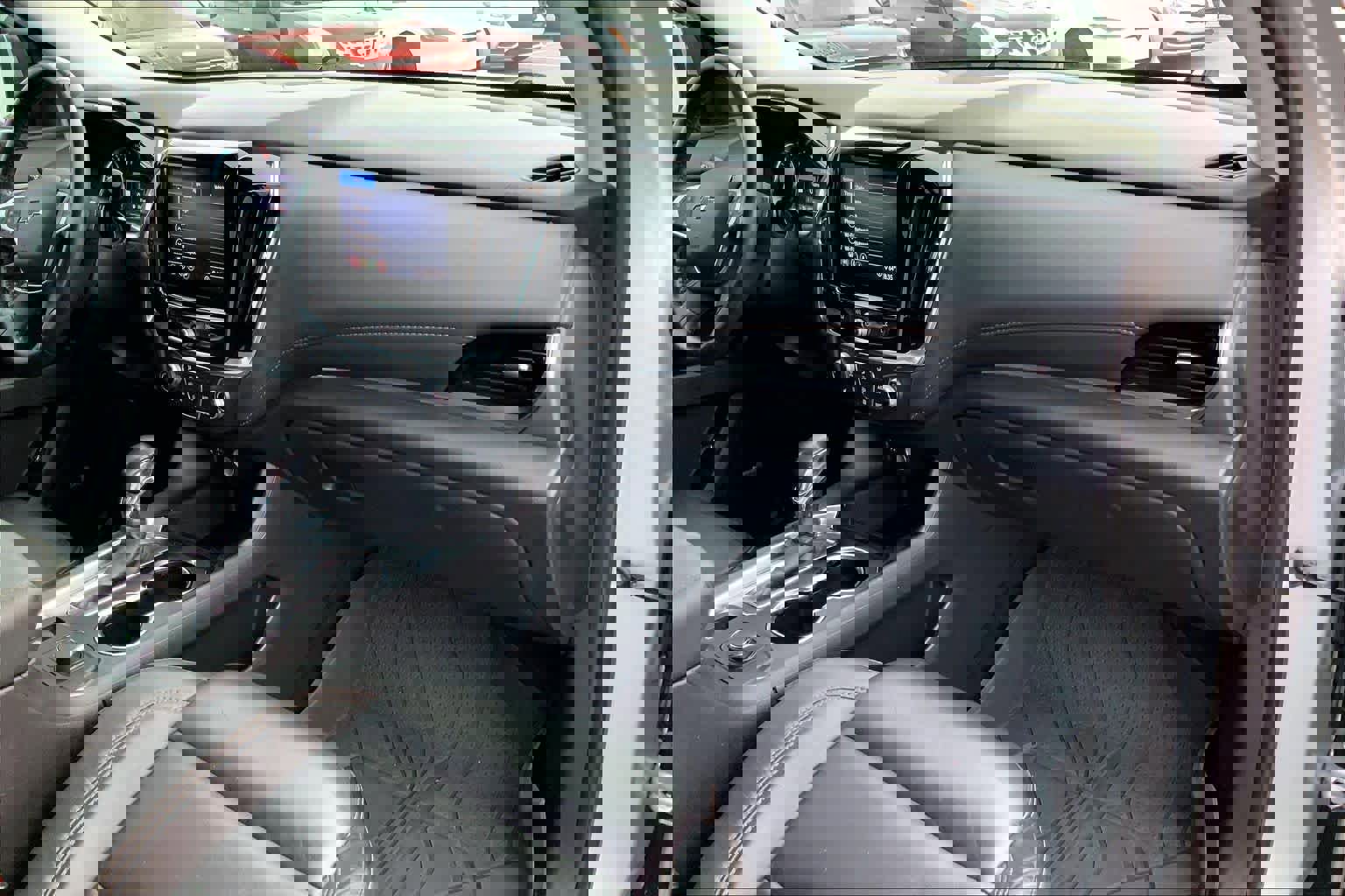 Used 2021 Chevrolet Traverse RS image 16