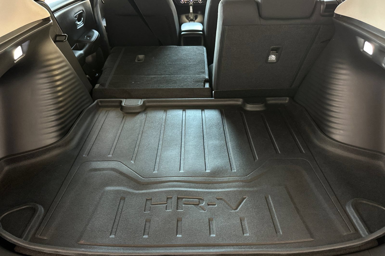 Used 2025 Honda HR-V LX image 14