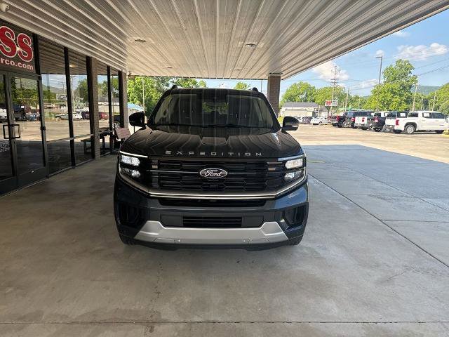 Certified 2025 Ford Expedition Platinum w/ Platinum Ultimate Package AWD/4WD image 2