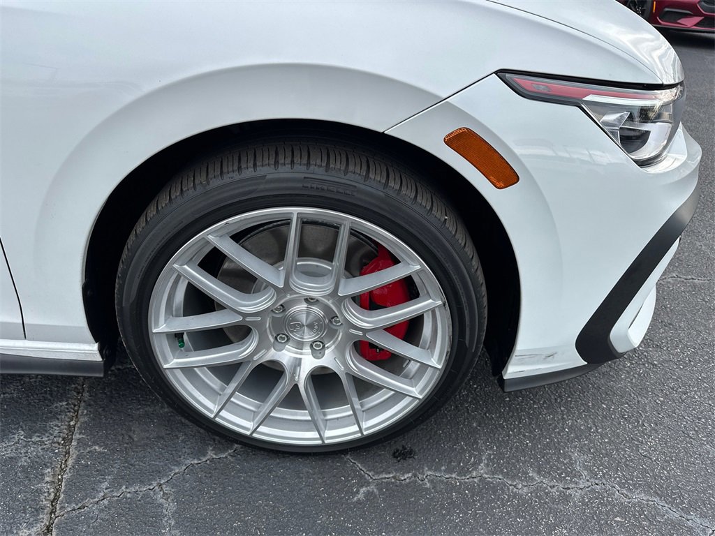 Used 2025 Volkswagen GTI SE image 12