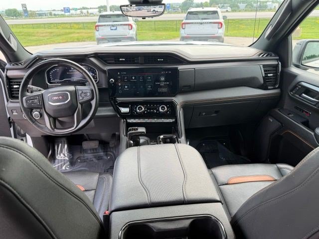 Used 2024 GMC Sierra 1500 AT4 w/ Technology Package AWD/4WD image 39