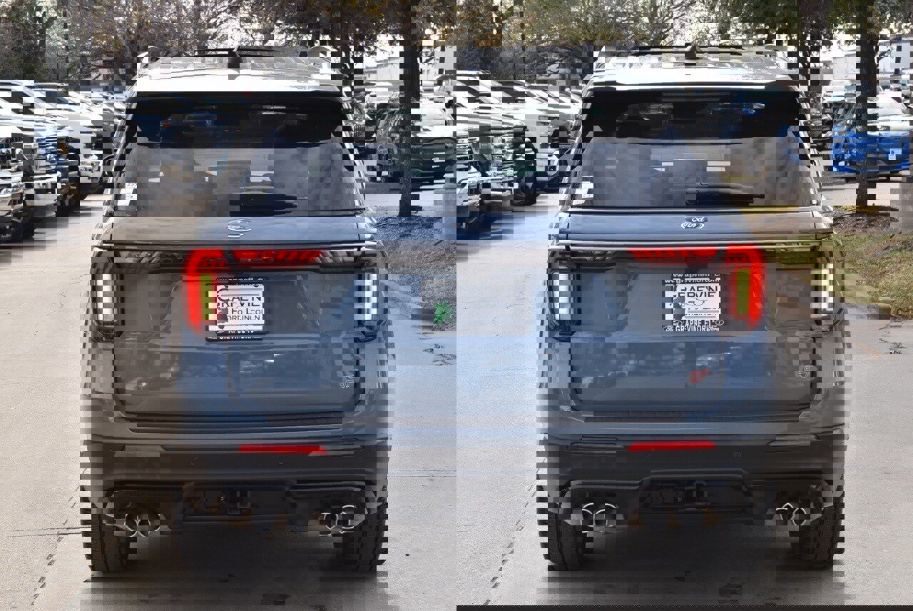 Certified 2025 Ford Explorer ST image 9