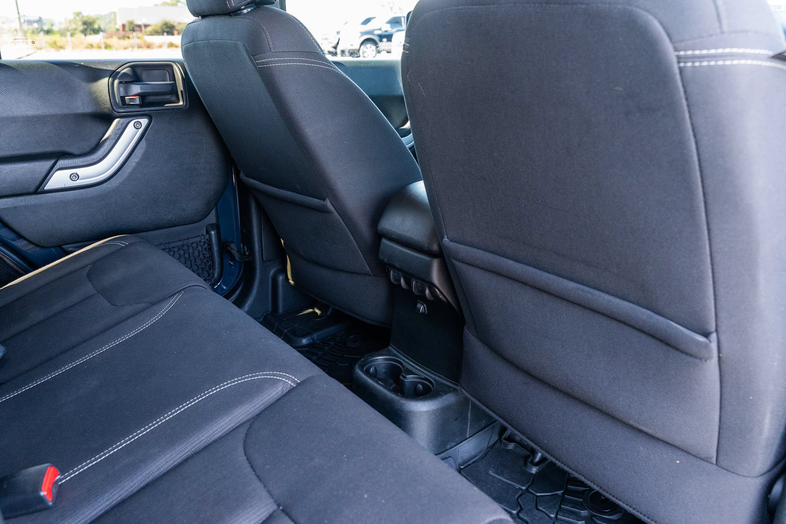 Used 2017 Jeep Wrangler Unlimited Sahara AWD/4WD image 14