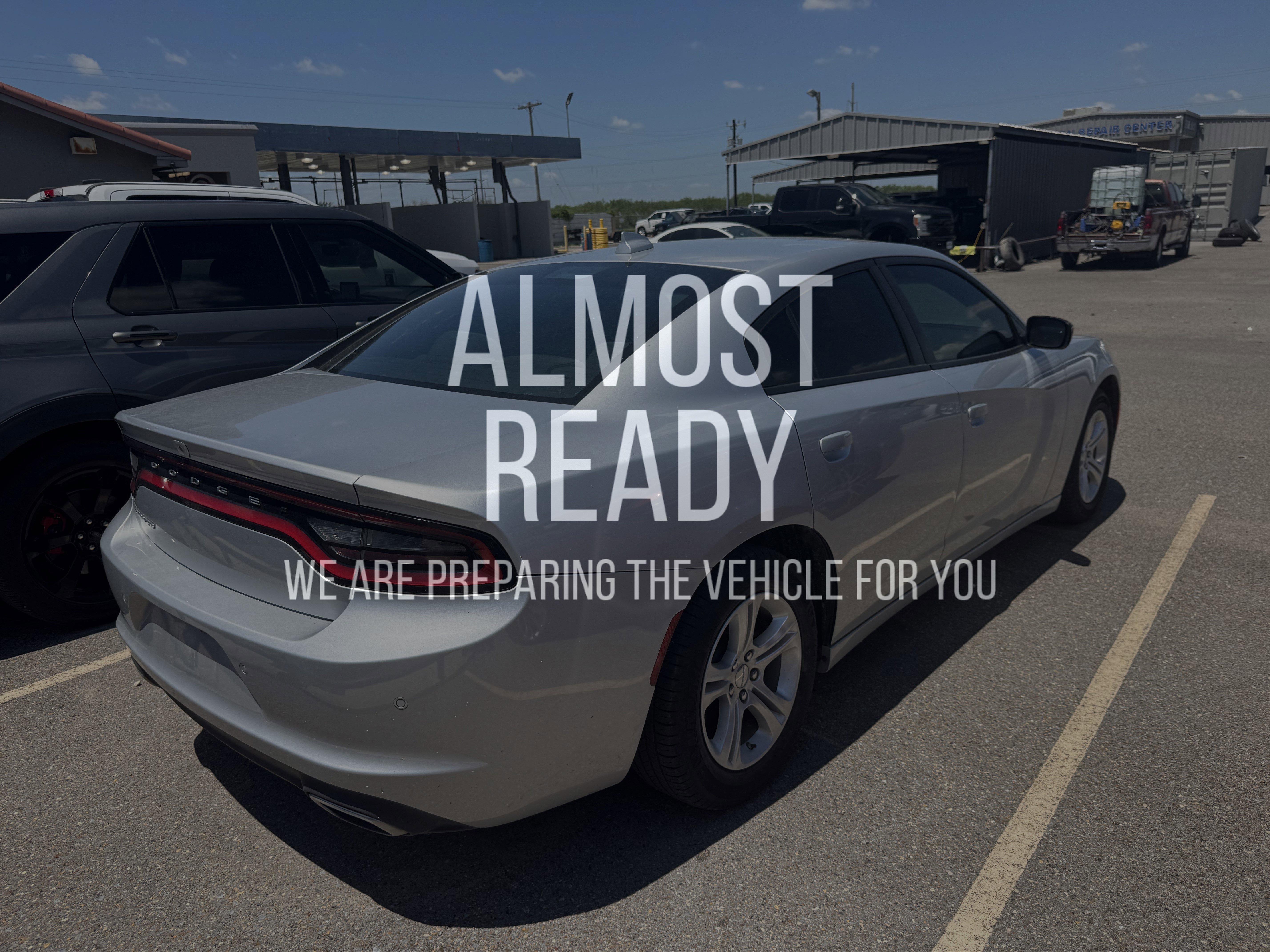 Used 2023 Dodge Charger SXT RWD image 4