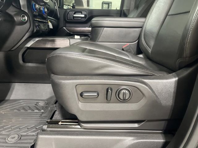 Used 2020 Chevrolet Silverado 2500 LTZ w/ LTZ Plus Package image 18