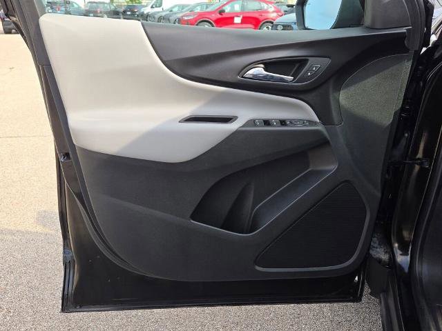 Used 2020 Chevrolet Equinox LT w/ LPO, Floor Liner Package image 19