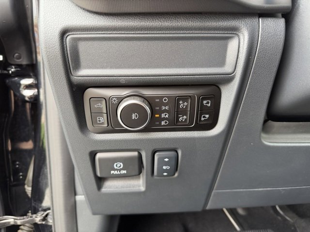 Certified 2025 Ford F150 Platinum w/ Equipment Group 702A High image 13