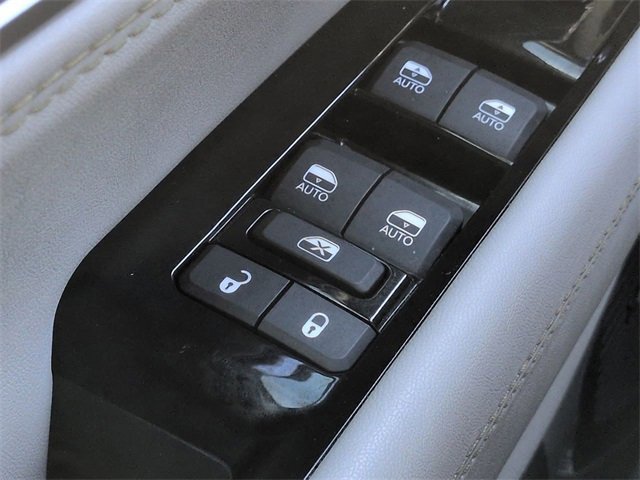 Used 2023 Jeep Wagoneer 2WD w/ Convenience Group I image 22