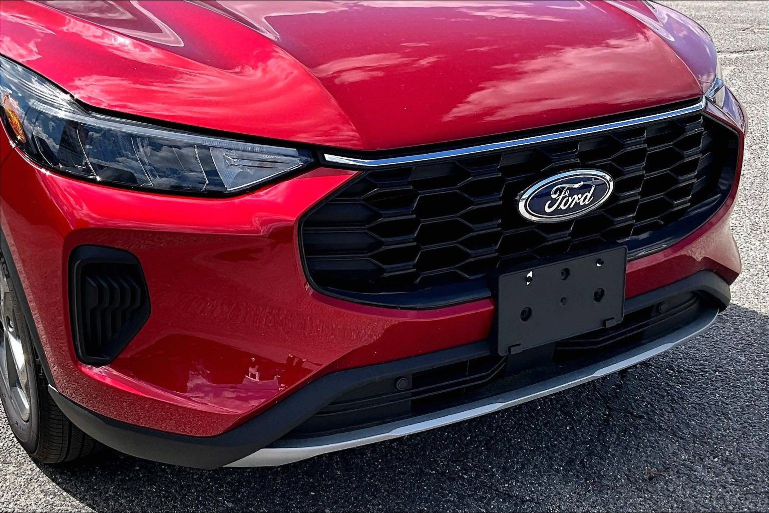 Certified 2025 Ford Escape ST-Line FWD image 28