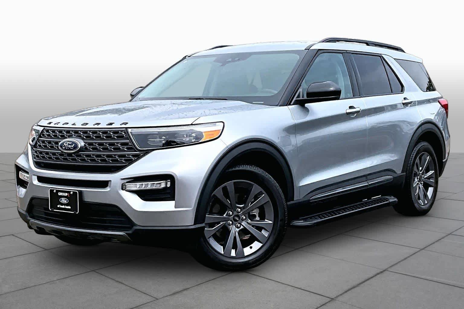 Certified 2023 Ford Explorer XLT w/ Equipment Group 202A RWD image 35