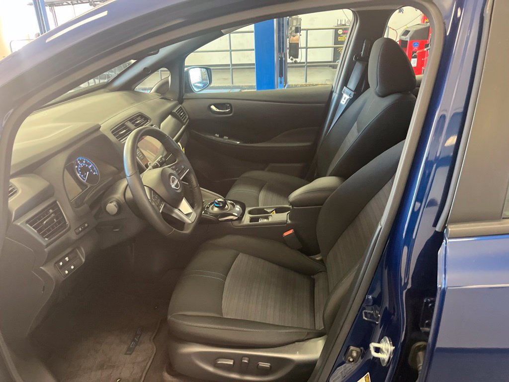 Used 2025 Nissan Leaf SV Plus FWD image 4