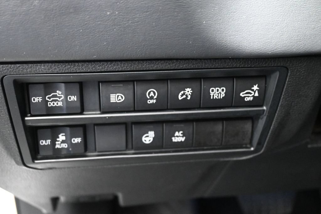 Used 2022 Toyota Tundra Platinum w/ Advanced Package RWD image 12