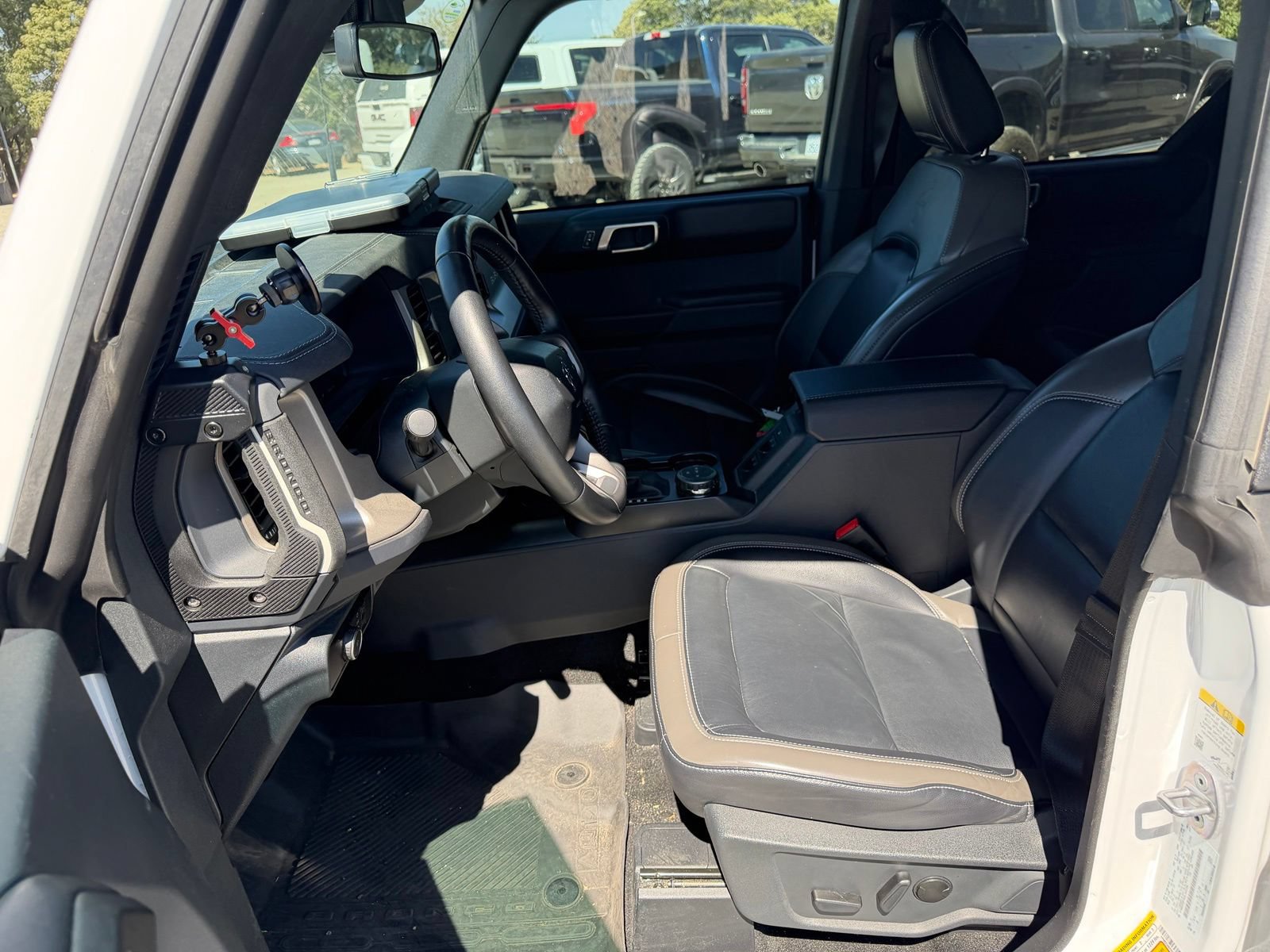 Certified 2025 Ford Bronco Outer Banks AWD/4WD image 10