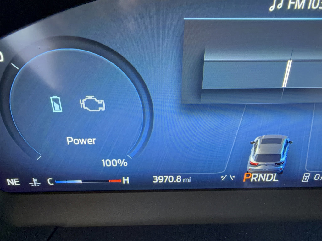 Certified 2025 Ford Escape SE w/ PHEV Premium Package image 16