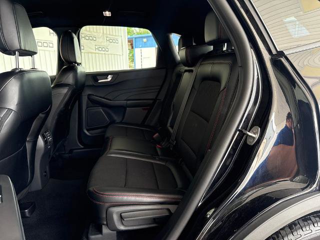 Certified 2025 Ford Escape ST-Line AWD/4WD image 13