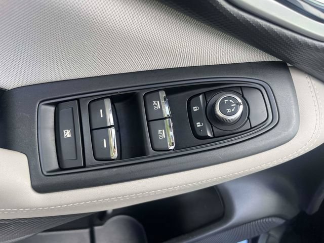 Used 2020 Subaru Forester Premium AWD/4WD image 17