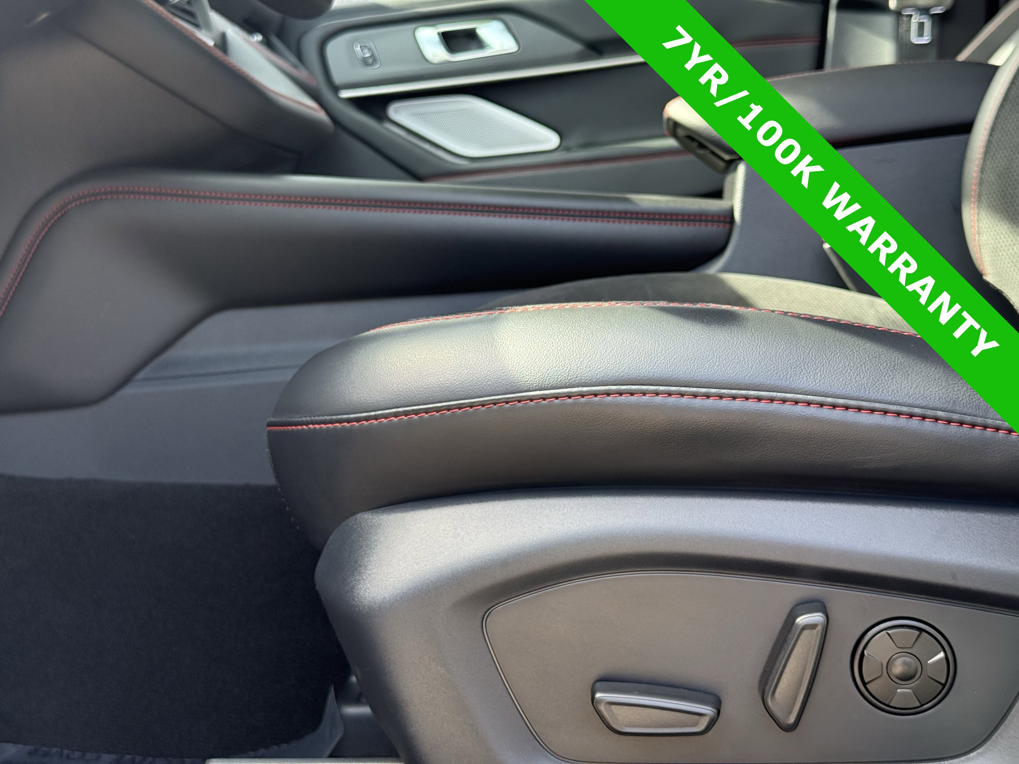 Certified 2025 Ford Explorer ST AWD/4WD image 24