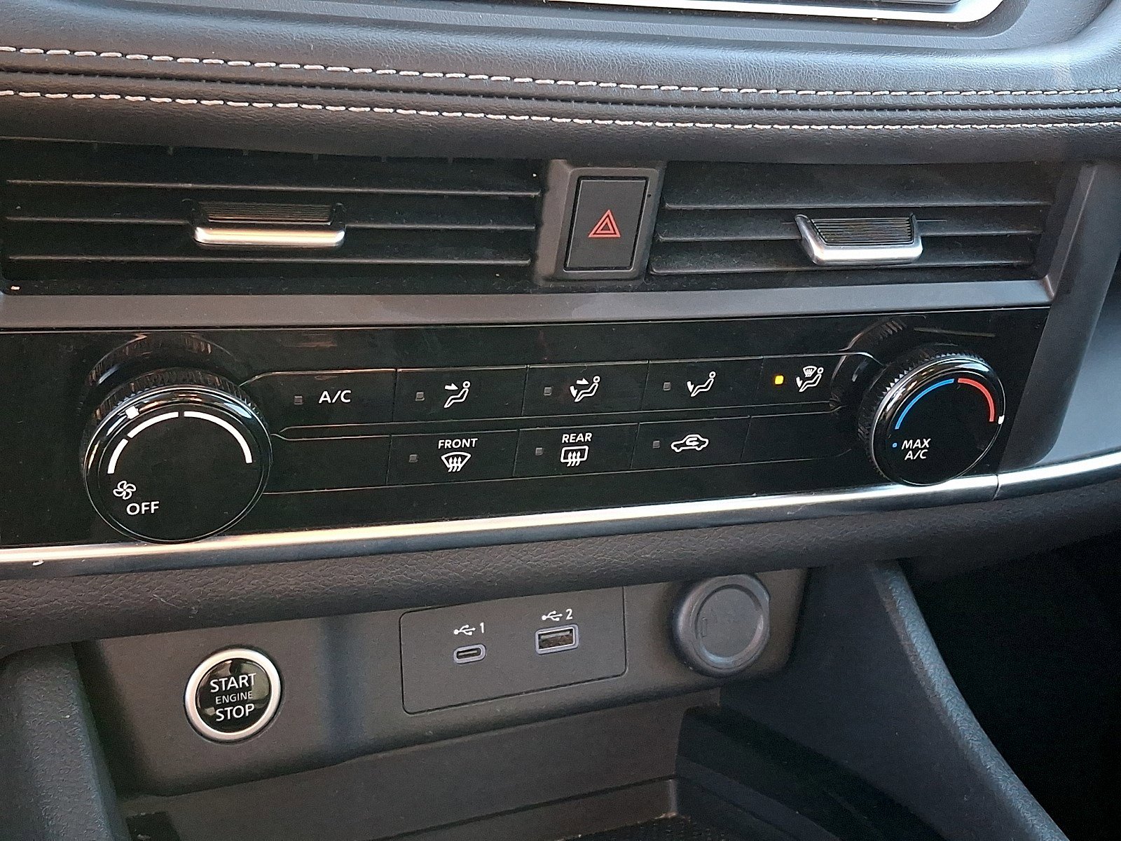 Used 2023 Nissan Rogue S image 14