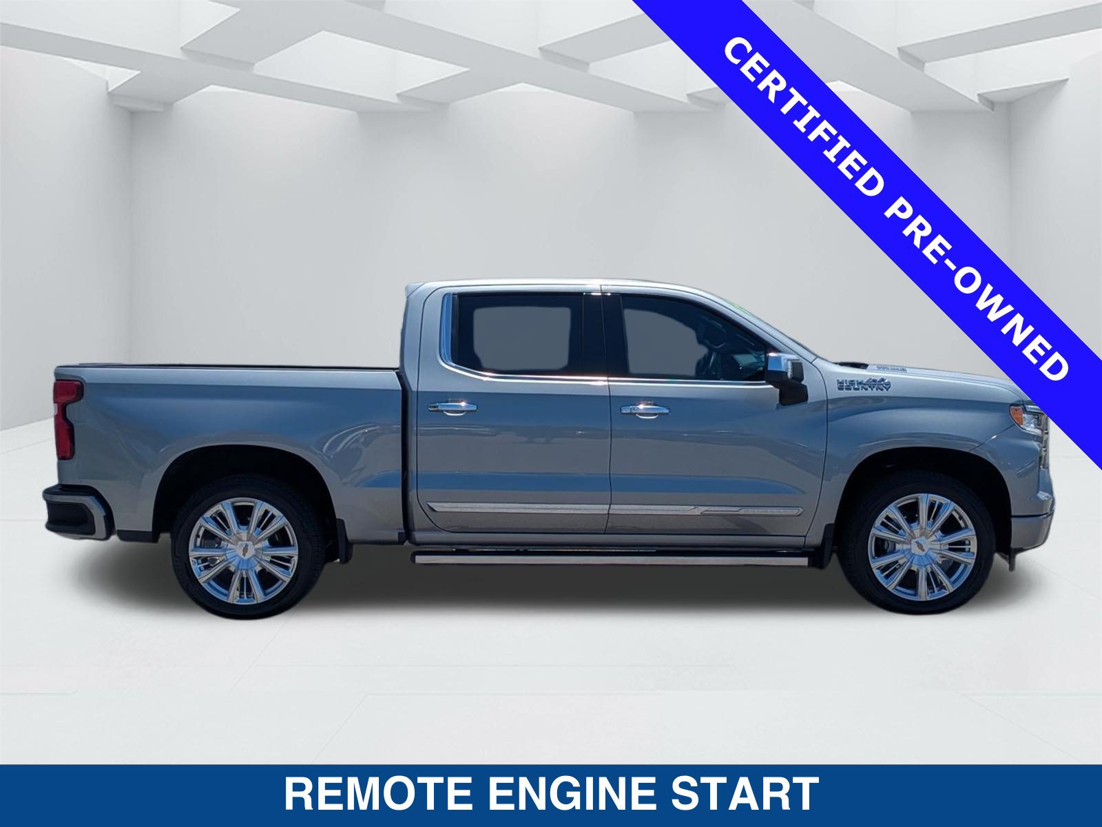 Used 2024 Chevrolet Silverado 1500 High Country w/ Technology Package AWD/4WD video 3