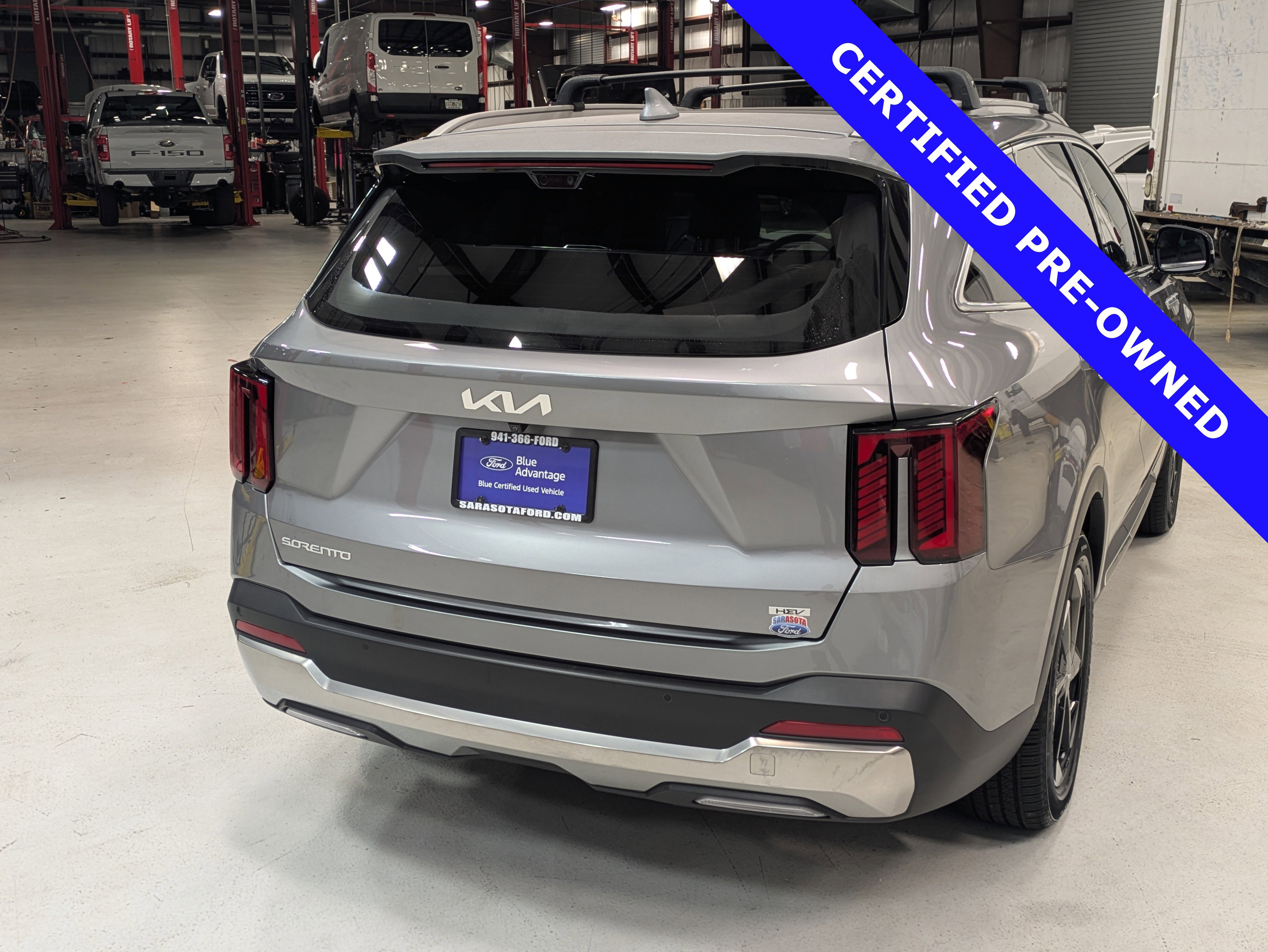Used 2025 Kia Sorento SX Prestige image 4