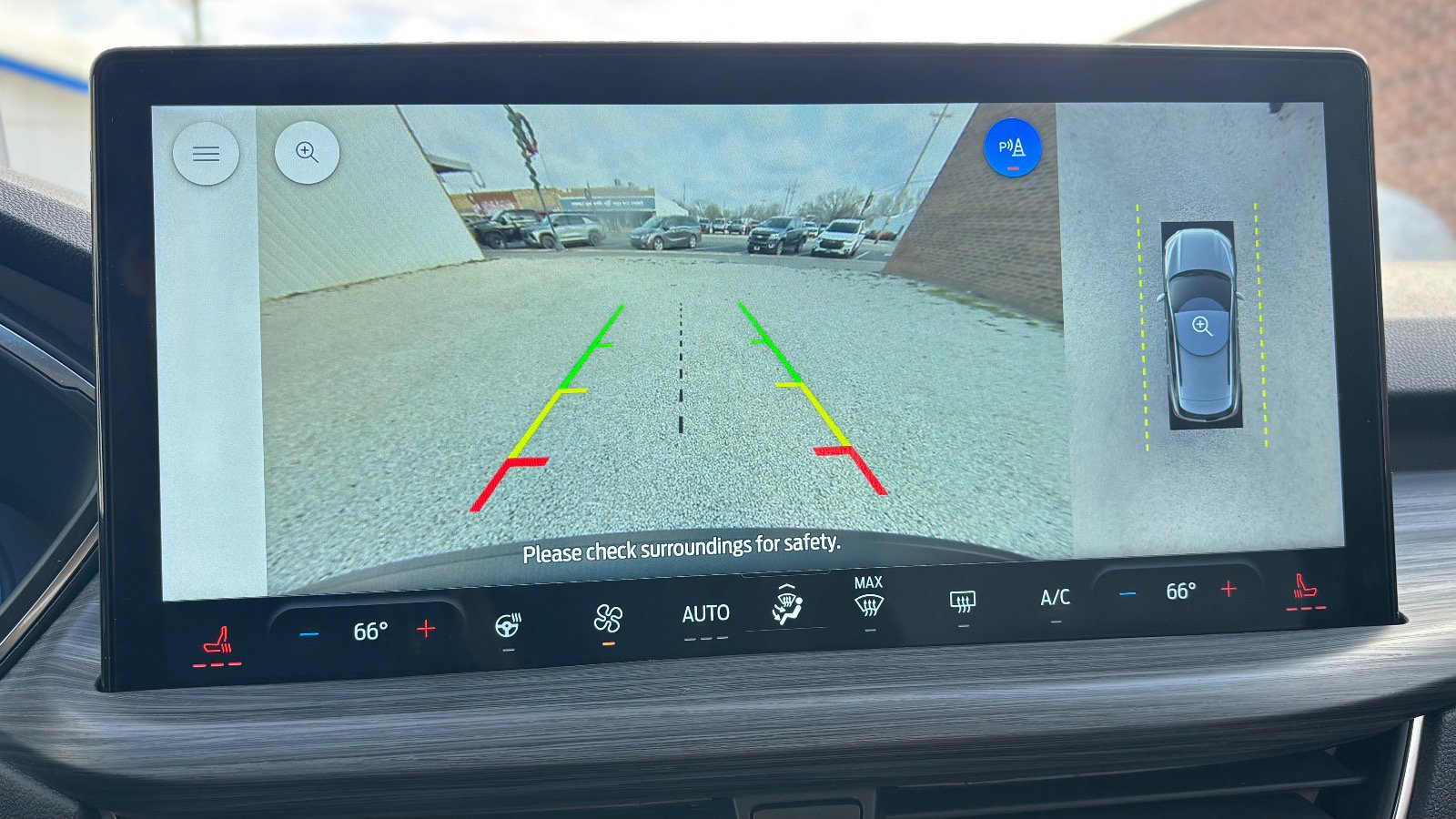 Certified 2025 Ford Escape Platinum w/ Premium Technology Package image 41