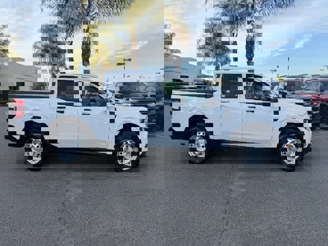 Certified 2025 Ford Maverick XL w/ Equipment Group 102A image 2