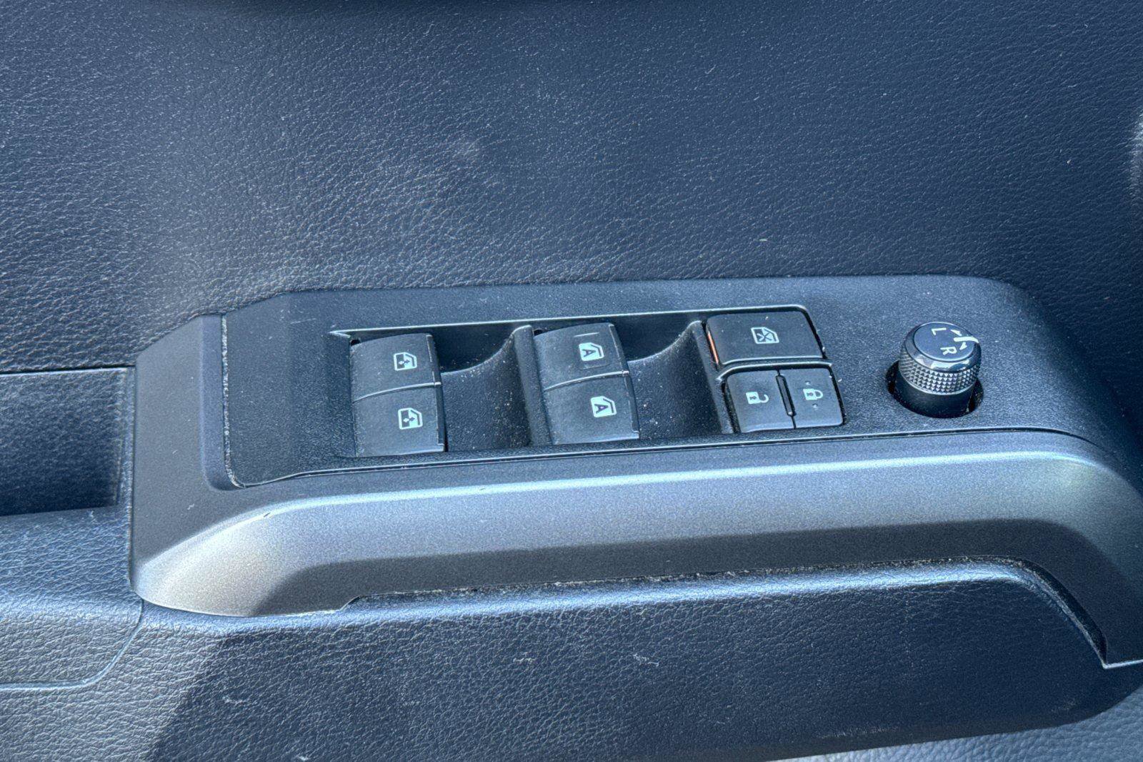 Used 2019 Toyota Tacoma TRD Sport image 10