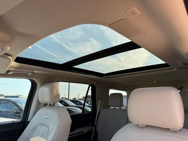 Certified 2023 Ford Expedition Platinum AWD/4WD image 8