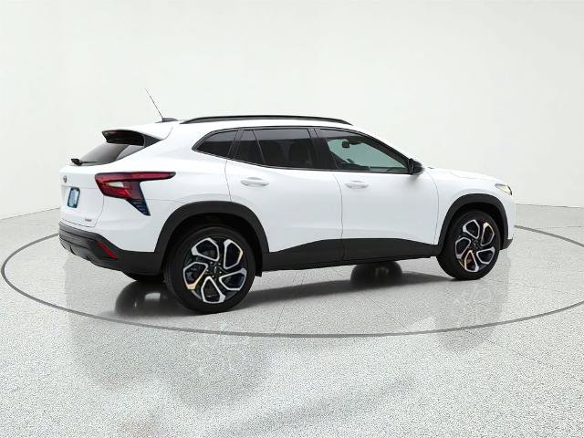 Used 2025 Chevrolet Trax RS w/ Sunroof Package FWD image 8