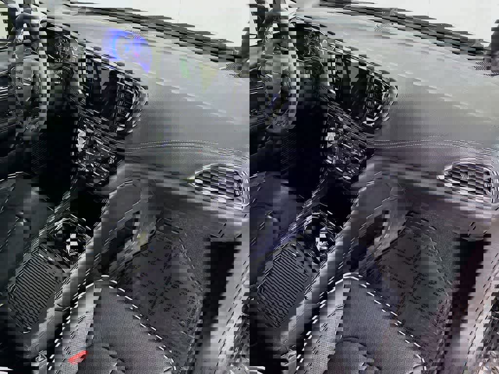 Used 2022 Chrysler Pacifica Limited w/ Uconnect Theater Family Group image 36