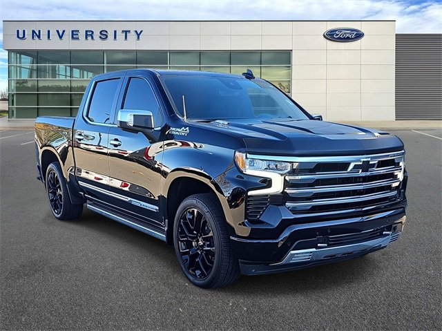 Used 2025 Chevrolet Silverado 1500 High Country image 1