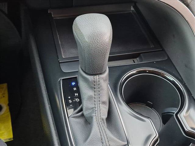 Used 2020 Toyota Camry LE FWD image 12