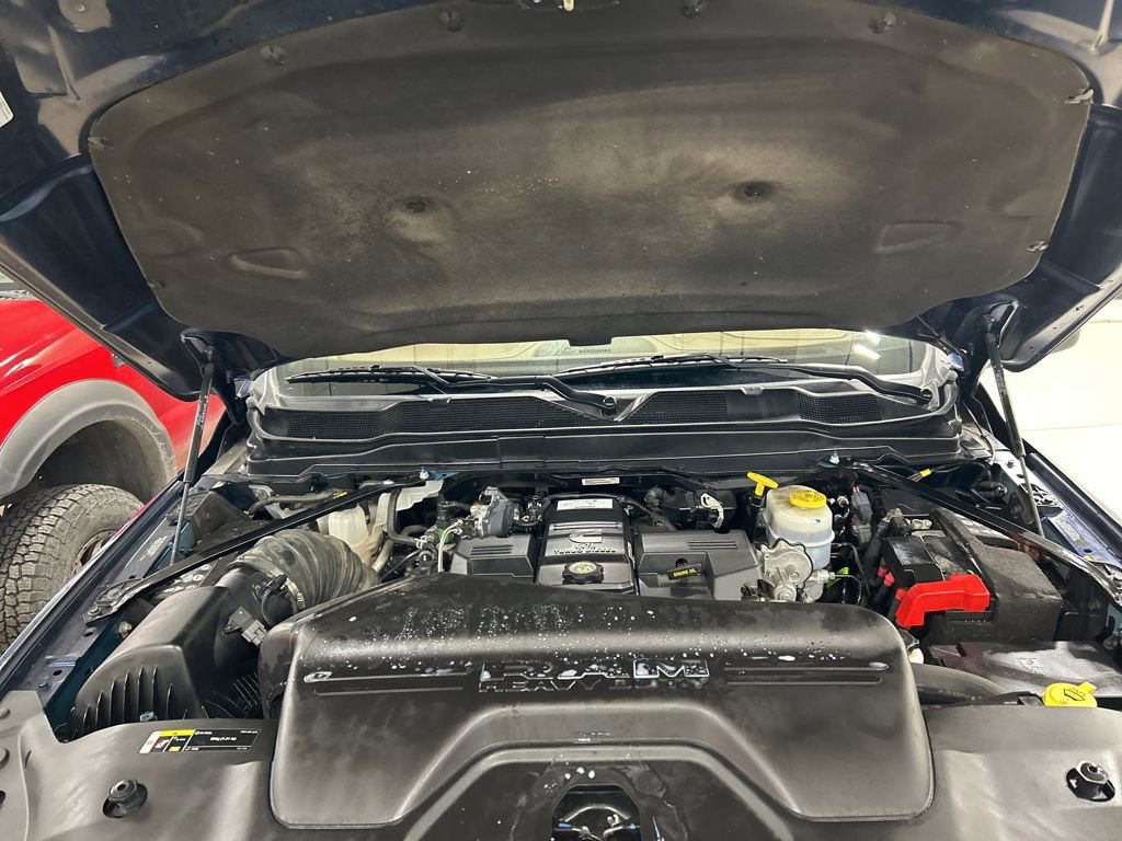 Used 2024 RAM 3500 Limited w/ Towing Technology Group image 27