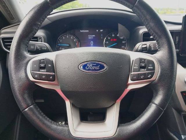 Certified 2022 Ford Explorer XLT w/ Equipment Group 202A AWD/4WD image 17