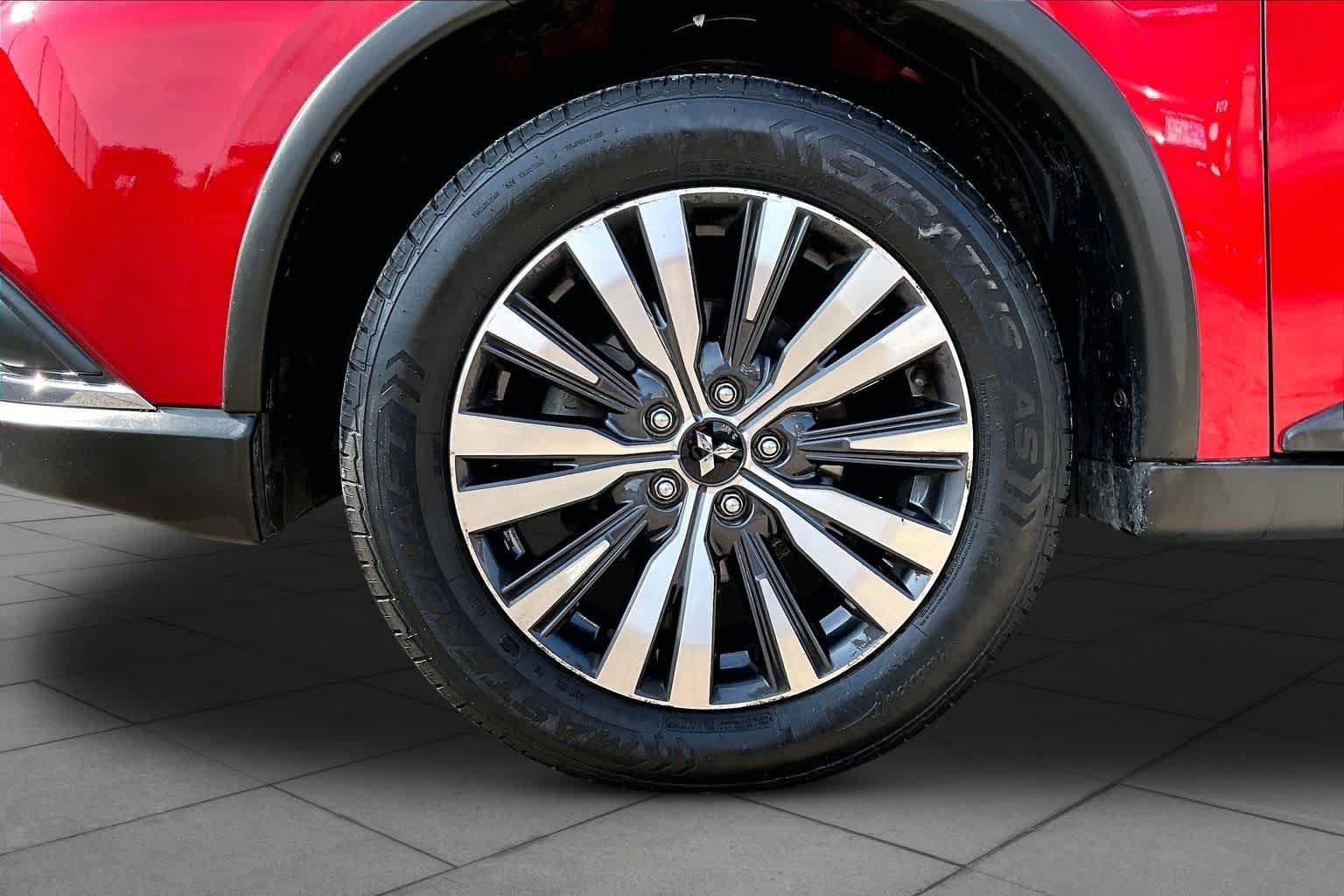 Used 2020 Mitsubishi Outlander SEL FWD image 11