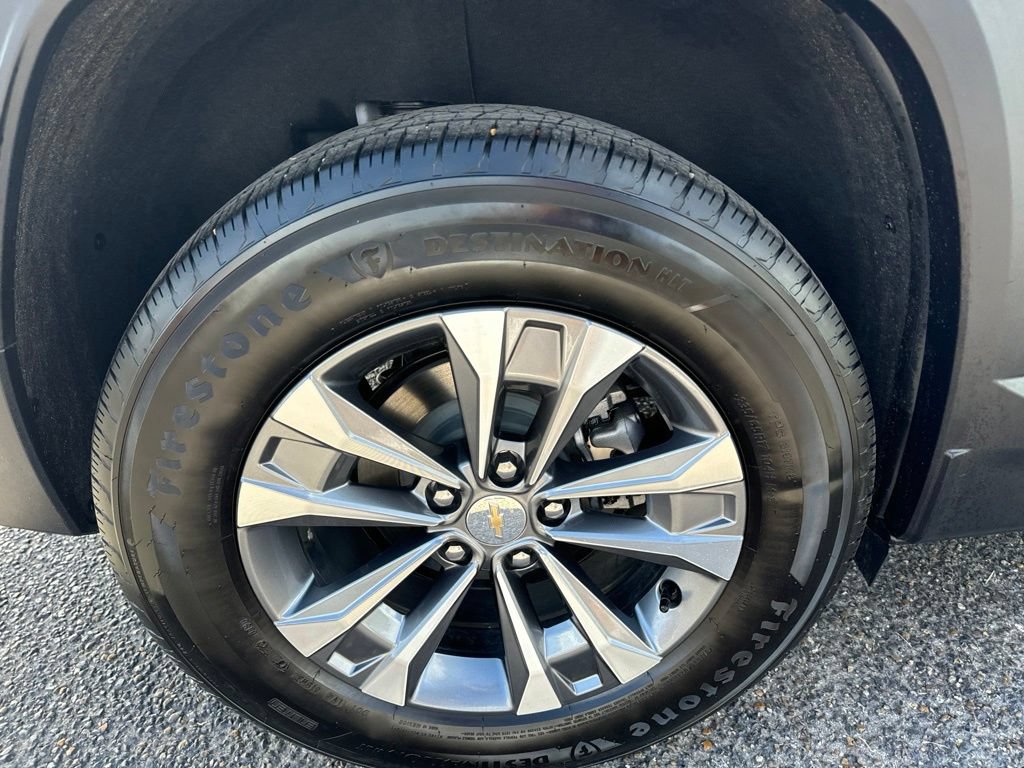 Used 2026 Chevrolet Equinox LT w/ LPO, Floor Liner Package FWD image 9
