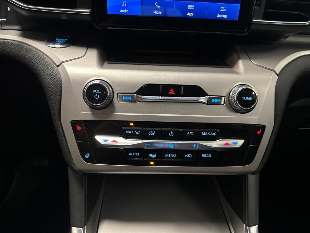Certified 2022 Ford Explorer XLT w/ Equipment Group 202A image 10