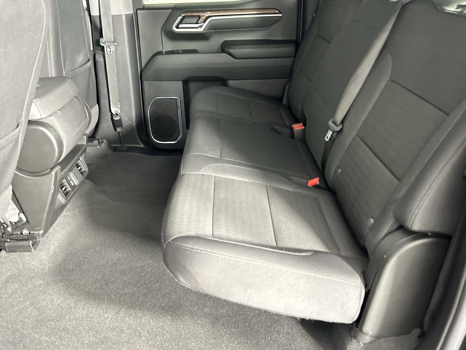 Used 2025 Chevrolet Silverado 1500 LT image 23