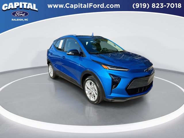 Used 2023 Chevrolet Bolt EUV LT w/ Driver Confidence Package FWD image 2