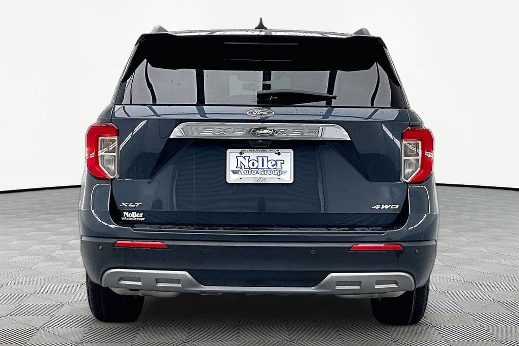 Certified 2023 Ford Explorer XLT w/ Equipment Group 202A AWD/4WD image 4