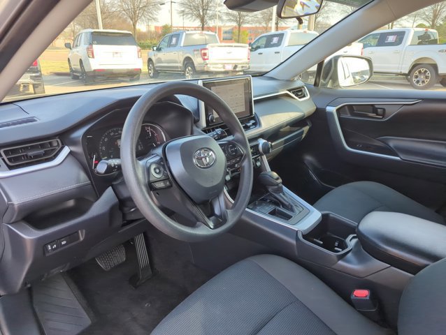 Used 2025 Toyota RAV4 LE image 11