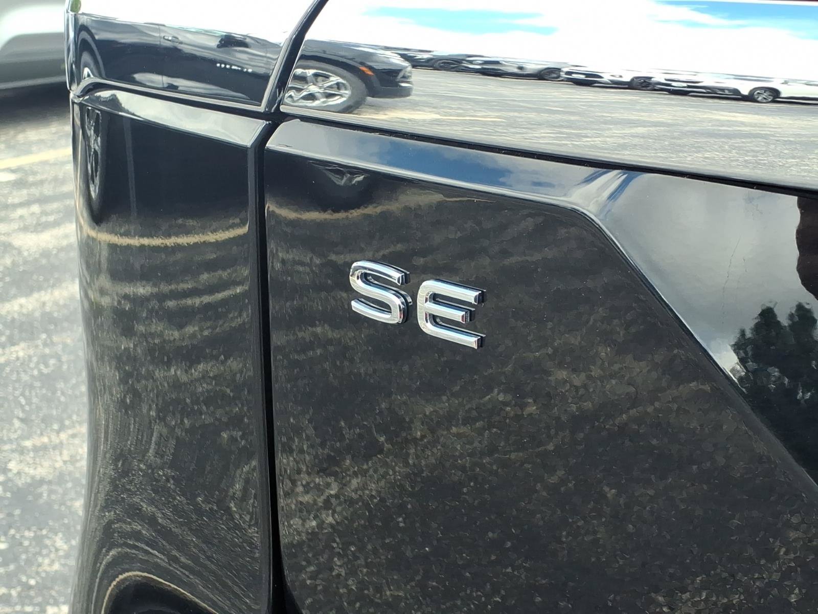 Used 2025 Volkswagen Atlas SE FWD image 28
