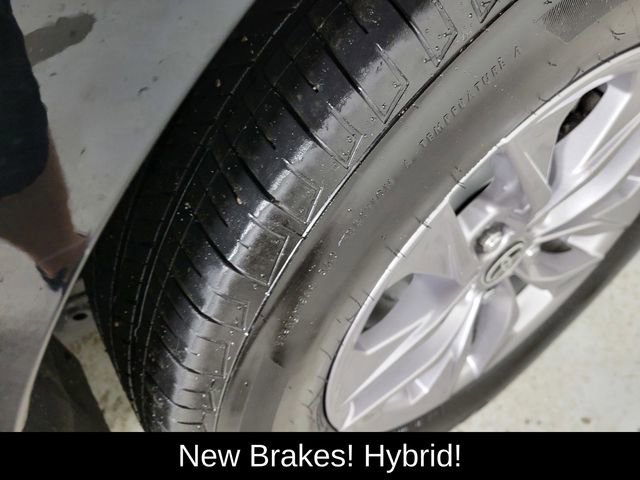 Used 2025 Toyota Sienna XLE w/ XLE Plus Package image 10