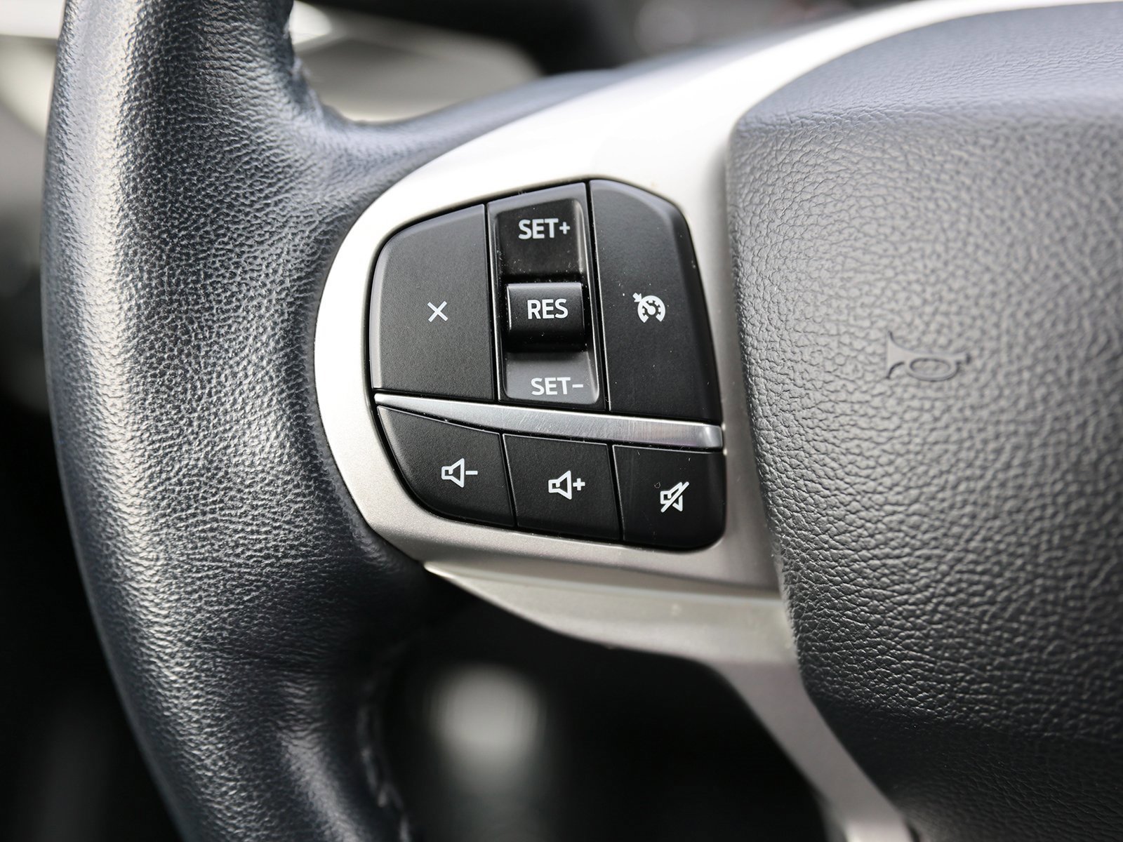 Certified 2022 Ford Explorer XLT w/ Equipment Group 202A image 41